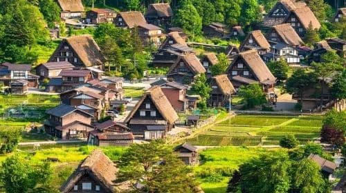 Wielkość grupy: 1 gość|Shirakawa-go + Takayama|Dwa loty dziennie|Podróż w obie strony z Nagoya