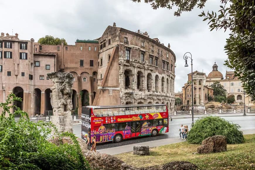 Rzym: Autobus wycieczkowy City Sightseeing Hop-on Hop-off z audioprzewodnikiem