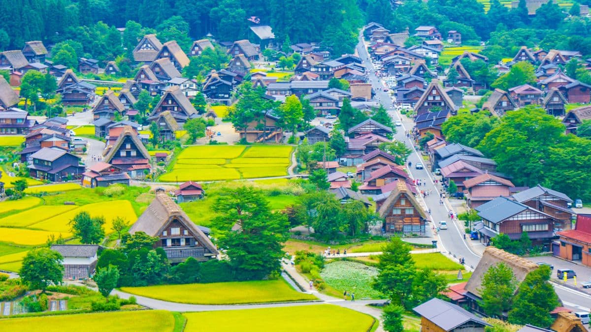 Een dagtocht naar Kami-Yamana, Hida, Takayama en de Shirakawa-go Gassho-zukuri-dorpen vanuit Nagoya.