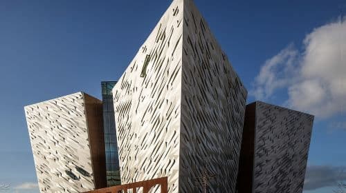 Giant's Causeway met de Titanic Exhibition en de beste dagtochten van Noord-Ierland