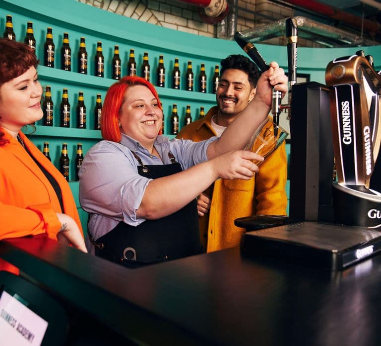 Dublin: Guinness Storehouse Ticket & Hop-on Hop-off Bus Tour