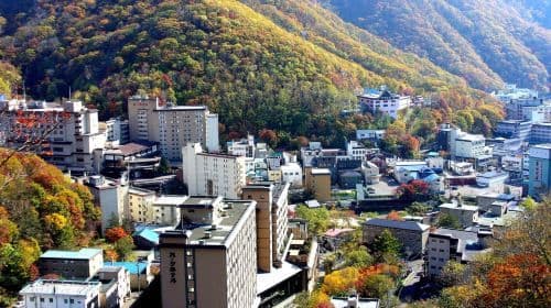 Excursão de 1 dia para Hokkaido Jingu + Date Jidaimura + Noboribetsu Jigokudani em Sapporo, Hokkaido, Japão - Passeios Diários