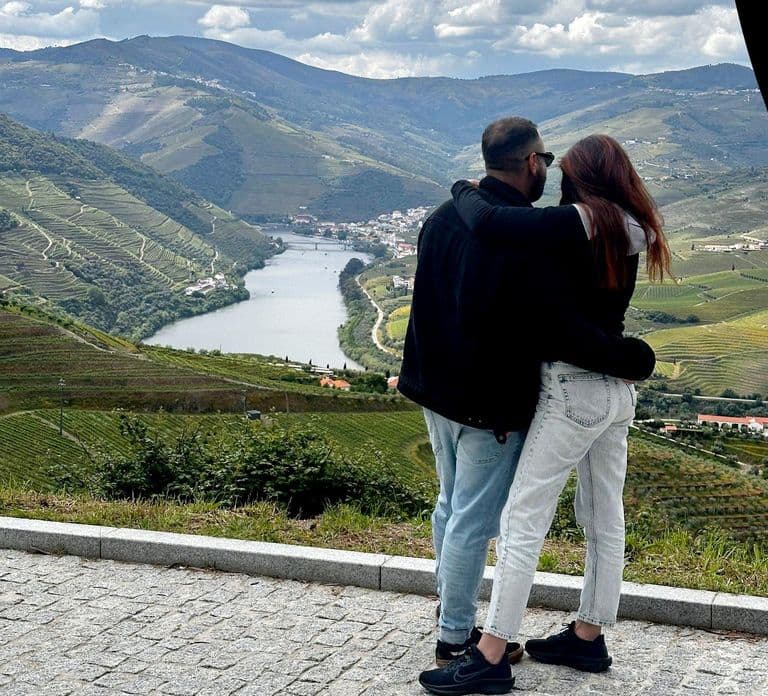 DOURO VALLEY: Premium Wine Tour, Winery Lunch & Private Boat