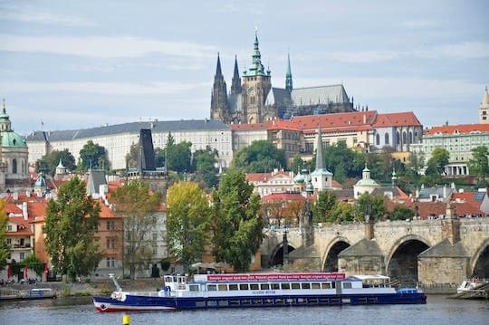 Best of Prague by Foot and Bus with River Cruise and Prague Castle