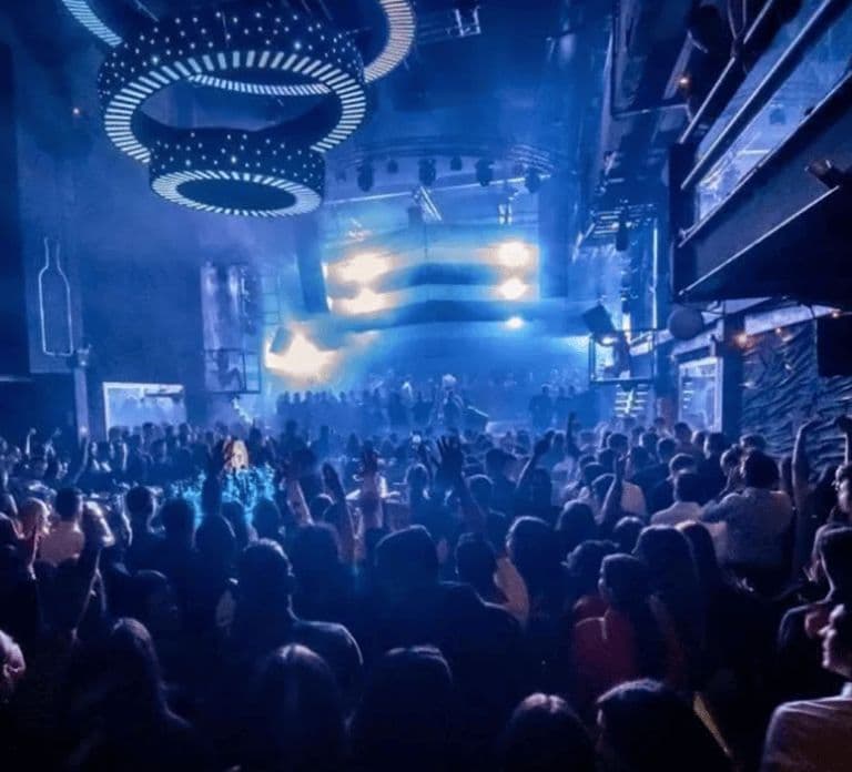 Athens Pub Crawl: Party like the Gods