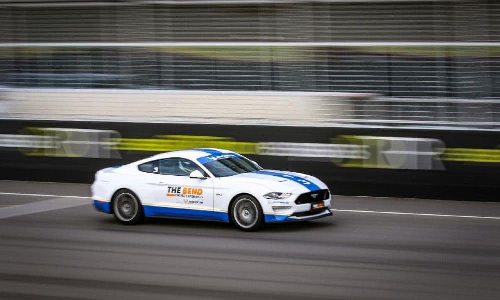Experiência de Pilotagem V8 Mustang - 5 Voltas