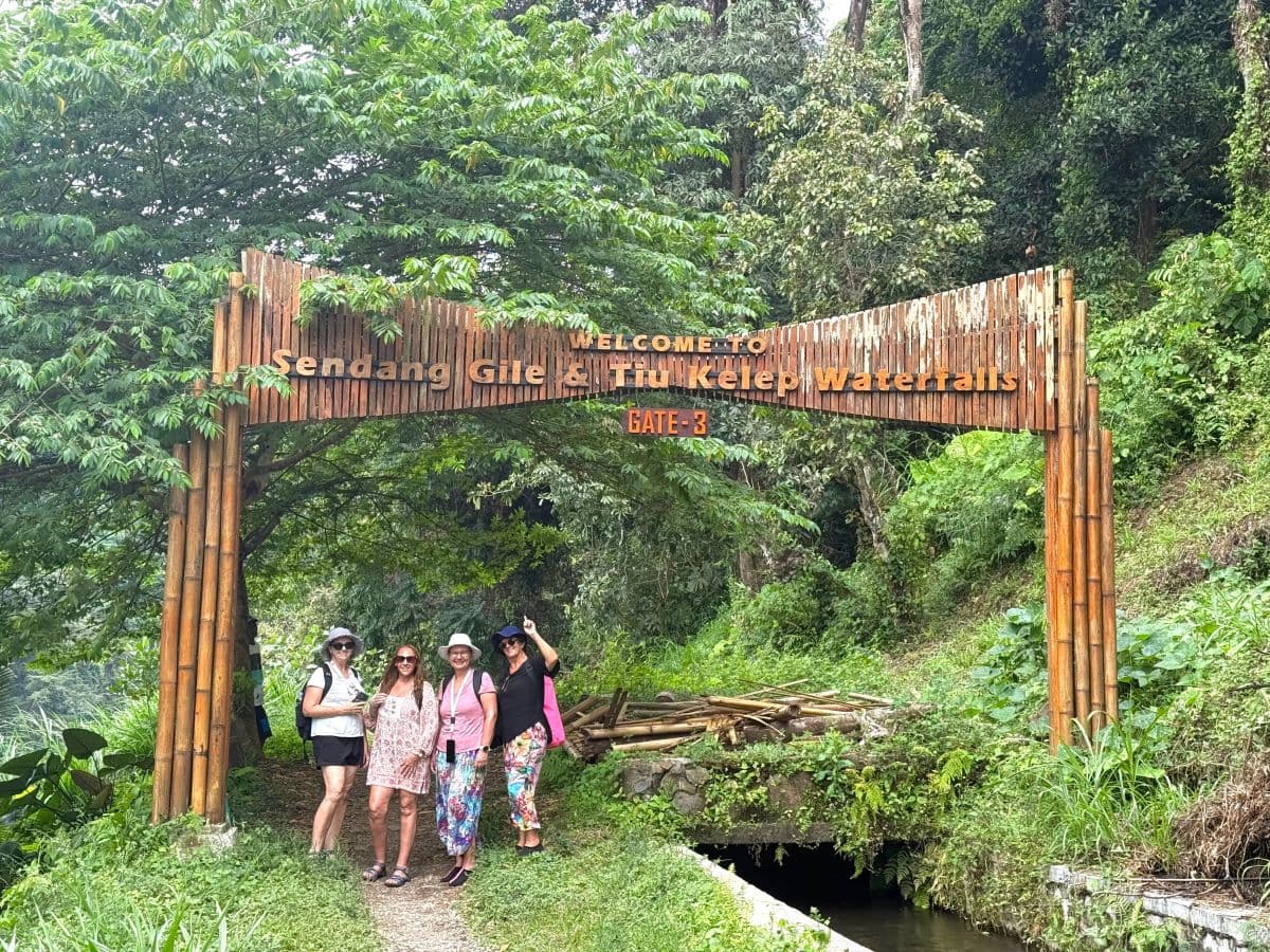 北龍目島瀑布之旅與 Bukit Selong 觀景台