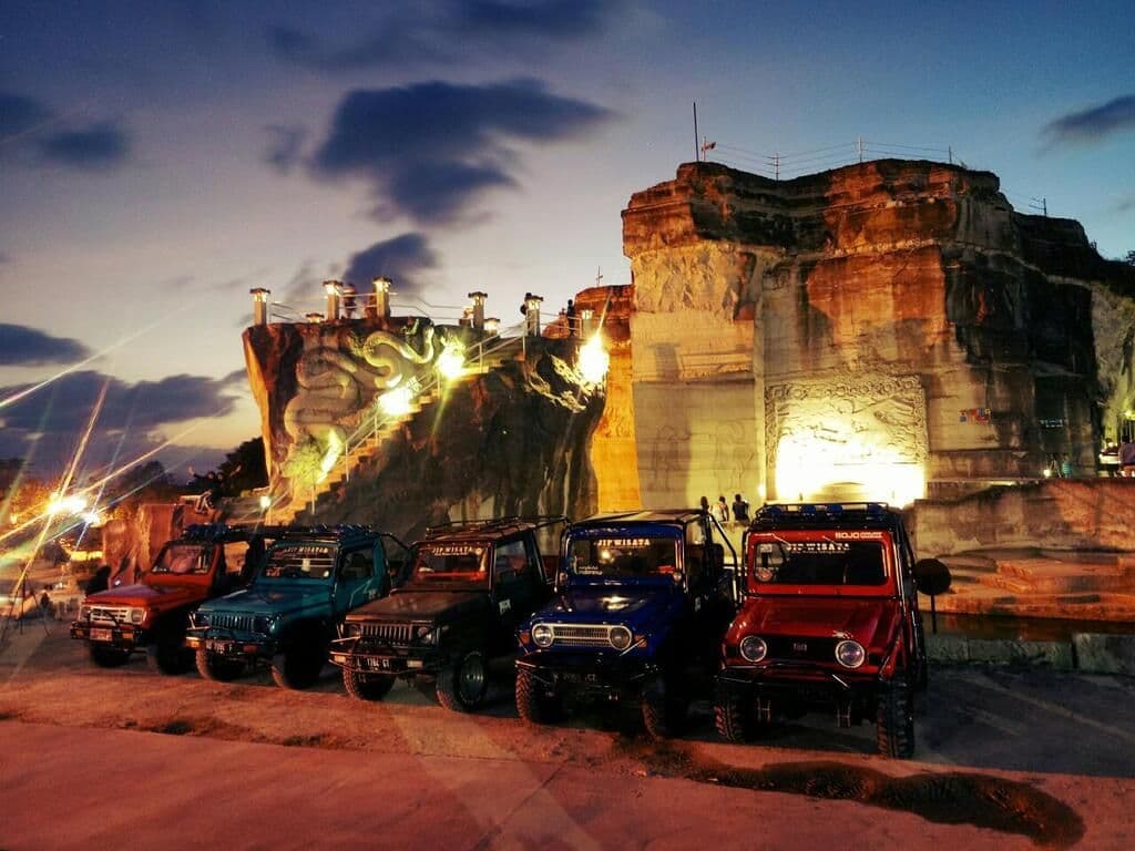 Tebing Breksi Jeep Adventure – Yogyakarta