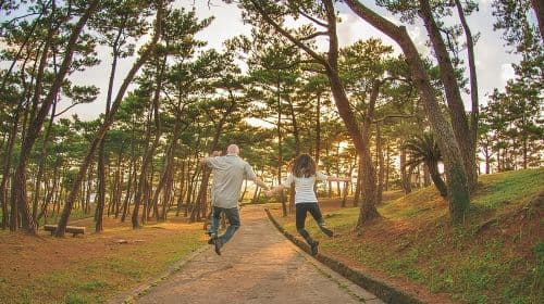 Private Photo Session with a Local Photographer in Okinawa