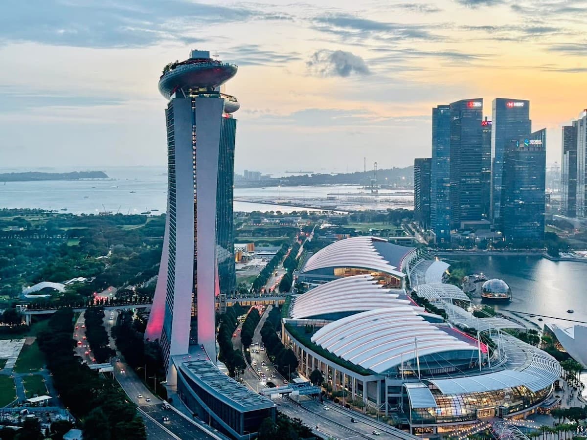 165 Sky Dining by Singapore Flyer