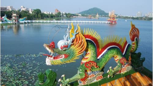 Kaohsiung Fo Guang Shan Buddha Memorial Hall + Lotus Pond + Qishan Old Street + Pier-2 + Xiziwan 1-day tour Day Tours