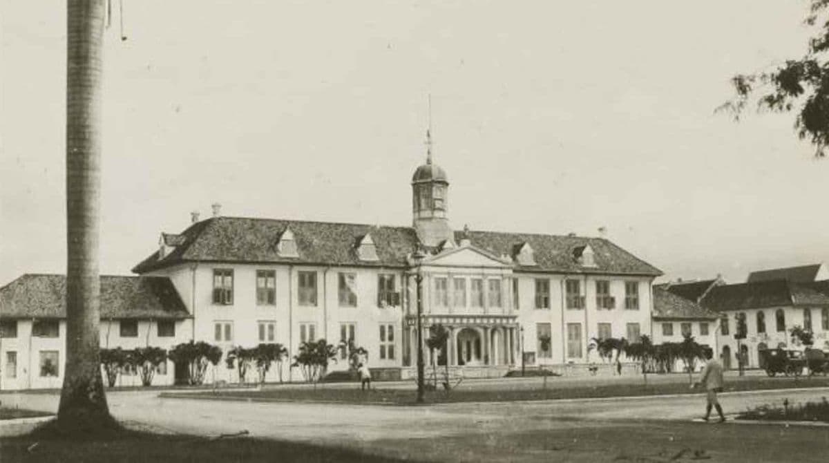 Walking Tour Jakarta Old Town by Campa