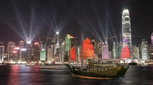 Aqua Luna Cruise in Hong Kong