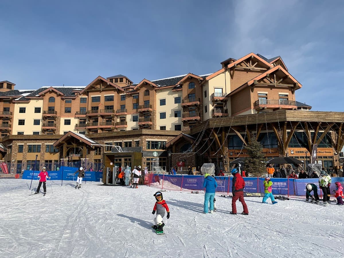 Thaiwoo Ski Resort