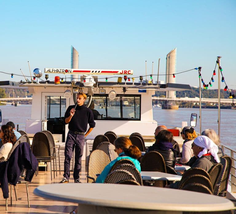 Bordeaux: Guided Wine and Canelé Discovery Cruise