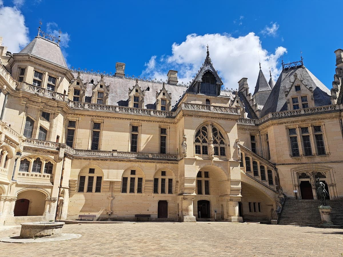 Château de Pierrefonds (the pendragon castle)