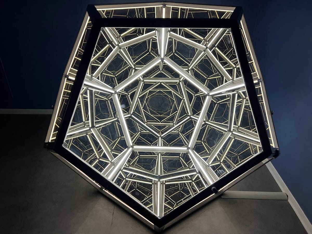 Marseille: Musée de l'Illusion Entry Ticket