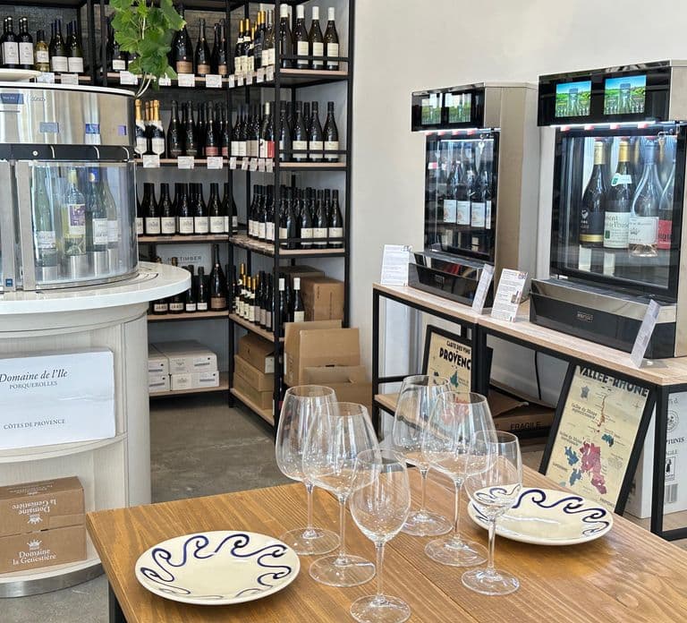 Marseille: Tailored Wine Tasting Experience in Top Wine Shop