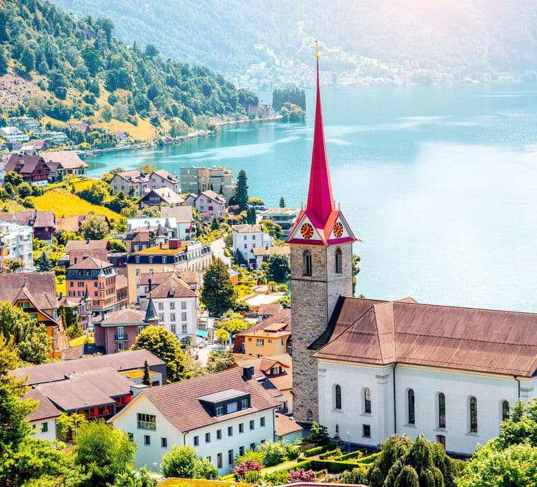 Basel에서 출발하는 Lucerne, Aarburg & Castle 프라이빗 일일 여행