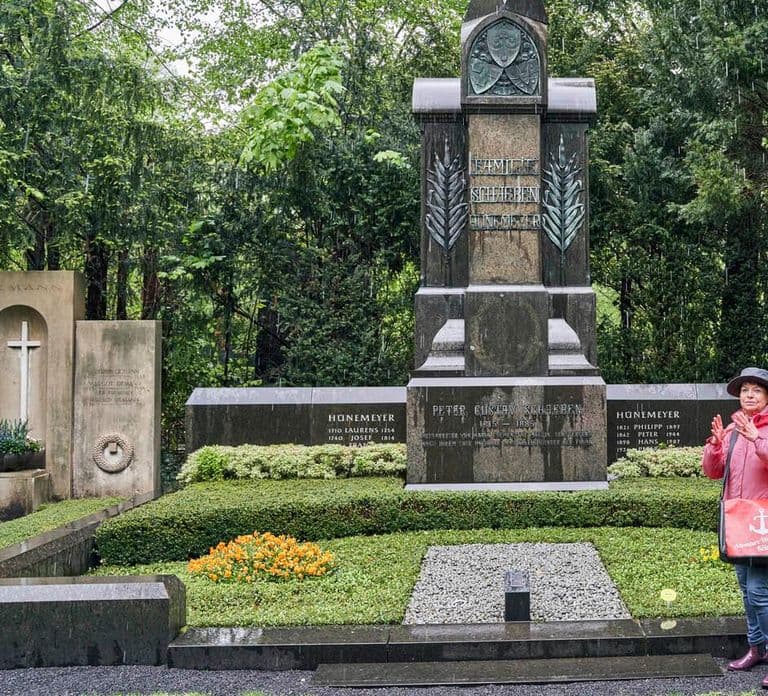 Melaten Friedhof: Guided tour with all senses