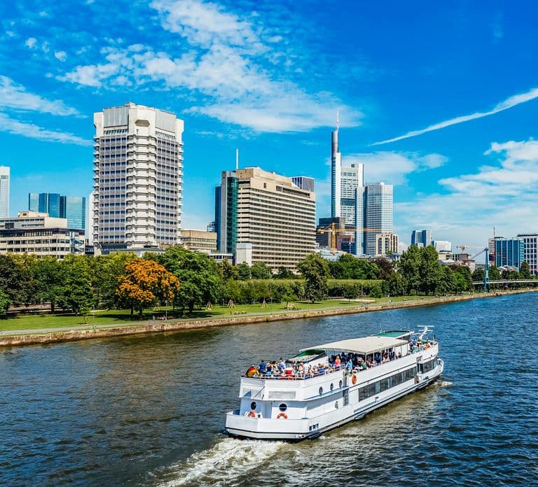 Frankfurt: River Main Sightseeing Cruise with Commentary