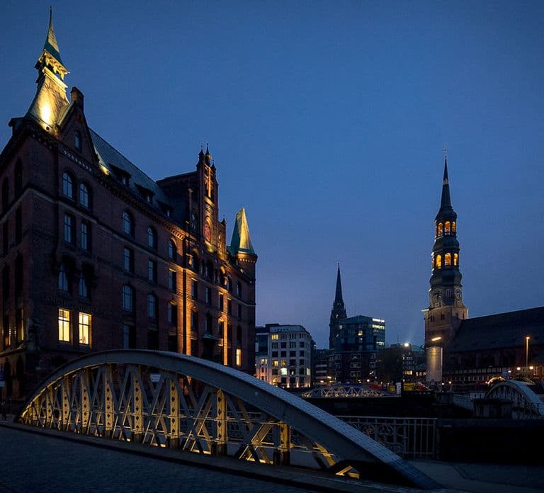 Hamburg: Eerie Speicherstadt Tour