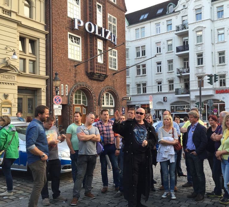 Hamburg: Originele Kiez Tour in het Duits met Eddy Kante
