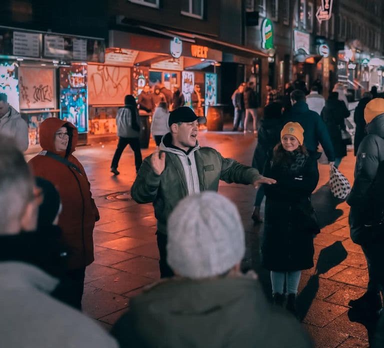 Hamburg: Reeperbahn tour with Daniel Schmidt from the Elbschlosskeller