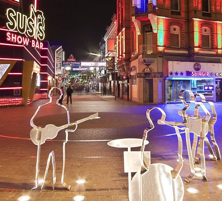 Hamburg: Reeperbahn Tour with English-Speaking Guide