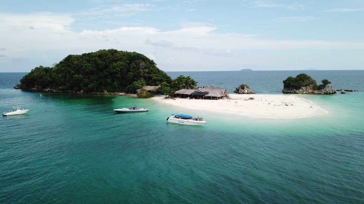 Phi Phi Island Day Trip Speedboat Tour include Transfer