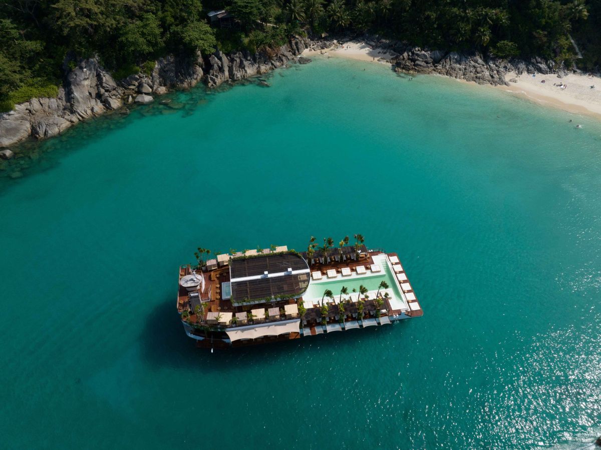 Yona Beach Club