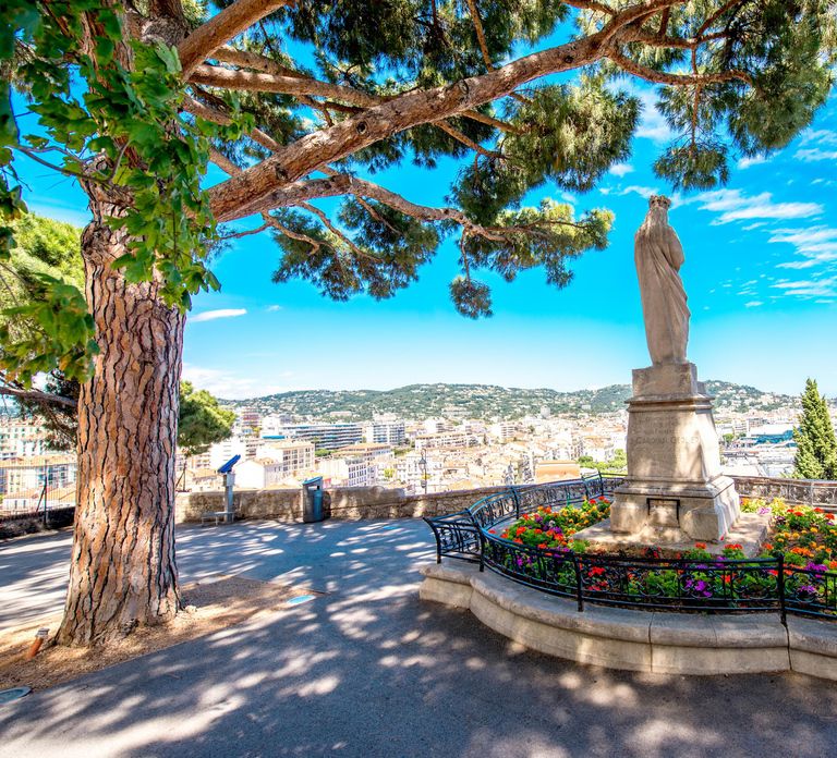 From Nice: Cannes, Antibes & St Paul de Vence Half
